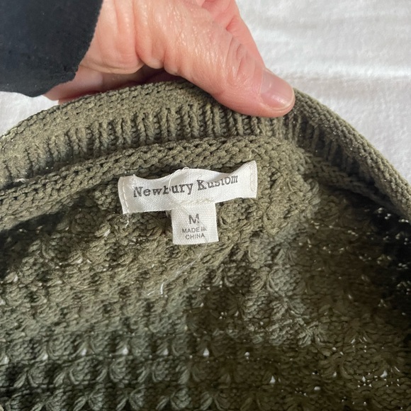Newbury Kustom, army green sweater, slightly cropped size M. - Picture 3 of 3
